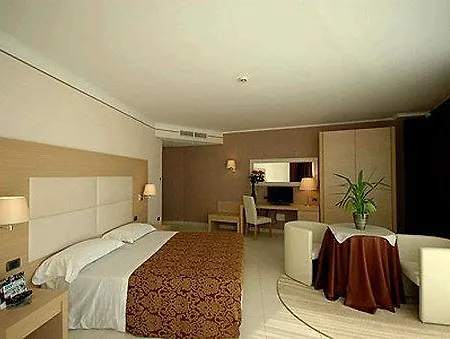 Mediterraneo Palace Hotel 4*