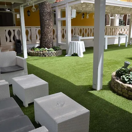 Mediterraneo Palace