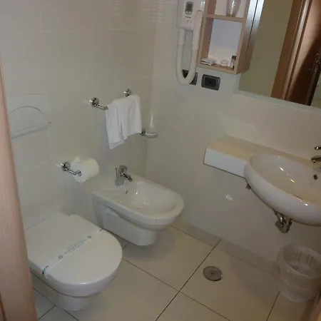 Mediterraneo Palace מלון