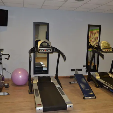 מלון Mediterraneo Palace 4*