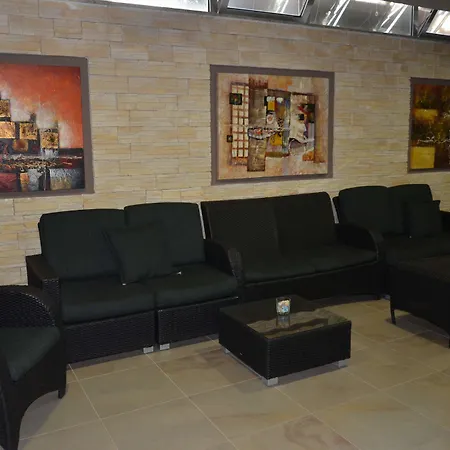 Mediterraneo Palace מלון