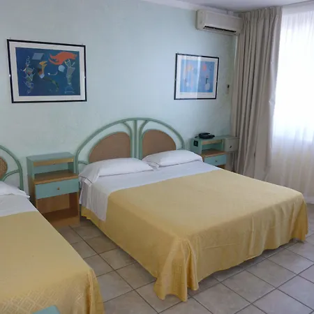מלון Mediterraneo Palace
