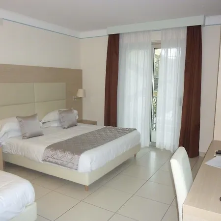 Mediterraneo Palace 4*