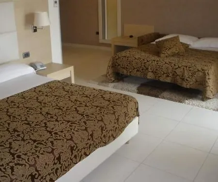 호텔 Mediterraneo Palace 아망테