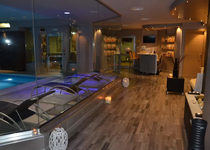 Mediterraneo Palace 4*