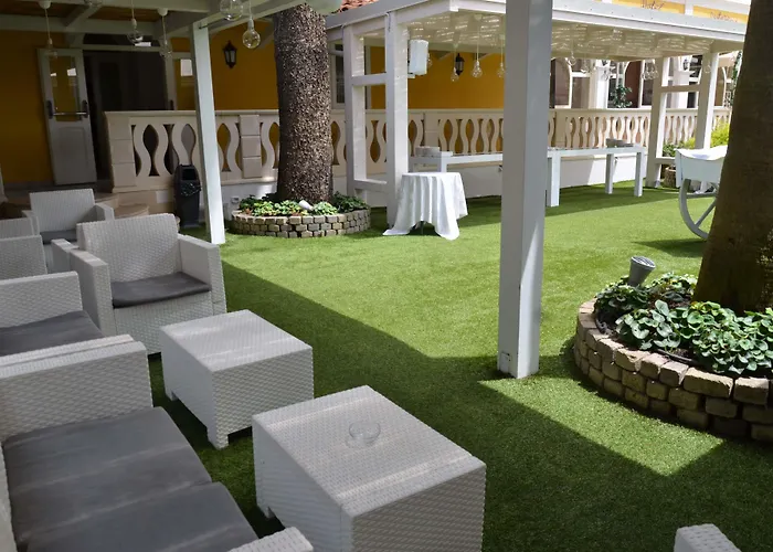 Mediterraneo Palace 4*