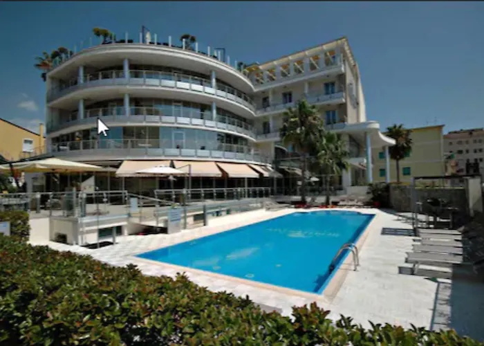 Mediterraneo Palace 4*